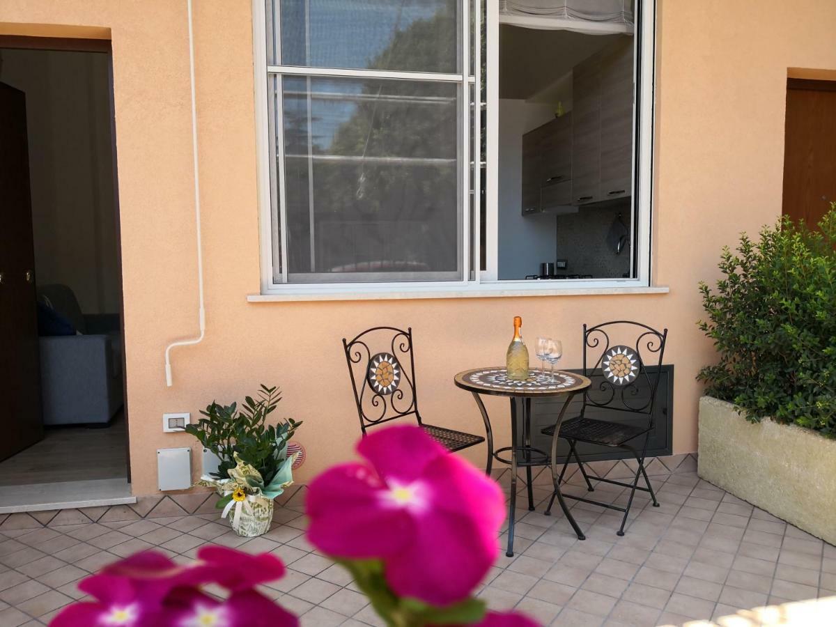 Tiny House Naxos Hotel Giardini Naxos Exterior photo